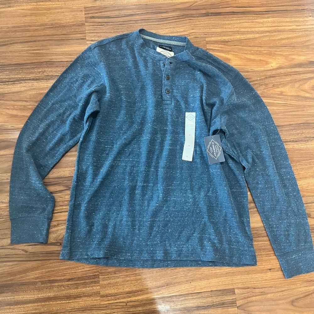 NWT St. John’s Bay Men's Heathered Blue Long Sleeve Henley​ - Picture 2 of 3